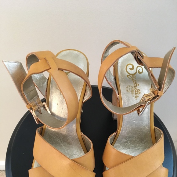 Leather and wood platform sandals Seychelles - Picture 2 of 2